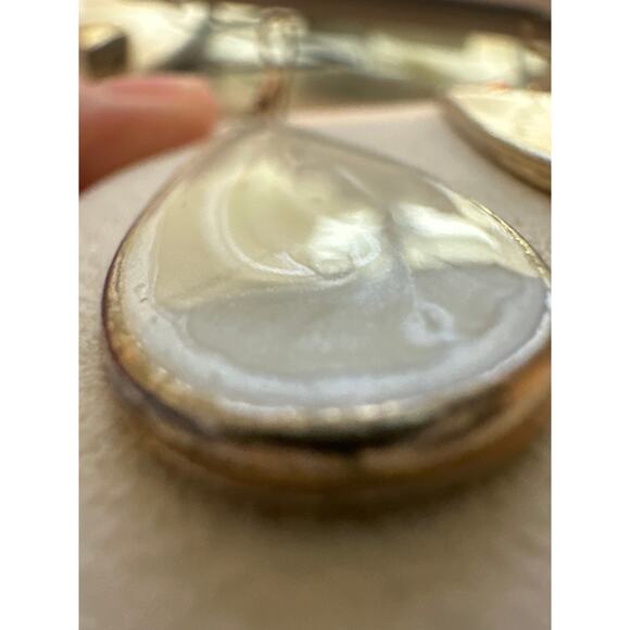 Mother of Pearl Gold teardrop dangle earrings hook  1.75" long x  .5" wide Beach - Picture 6 of 13